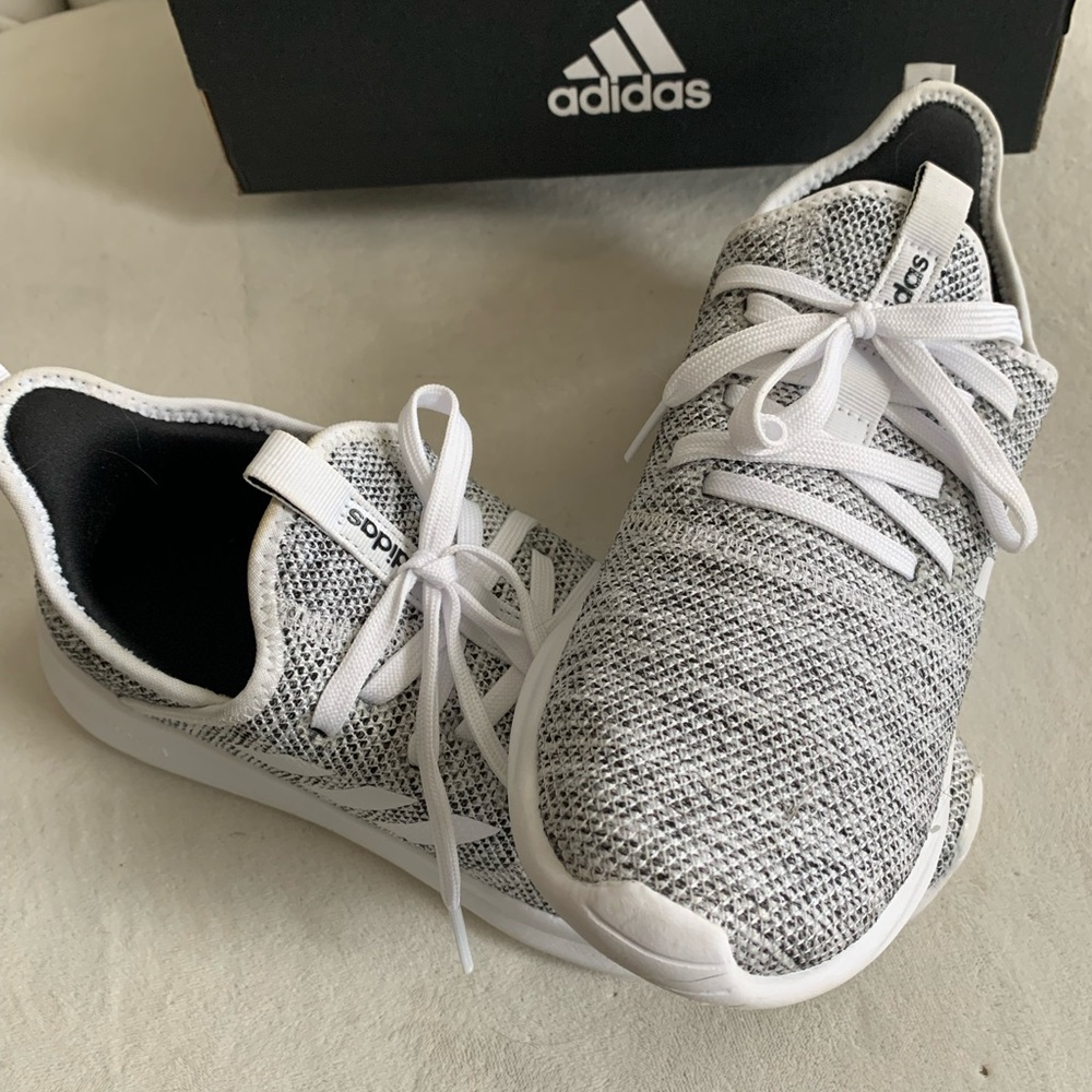 Adidas Cloudfoam Women’s size 9 shoe
